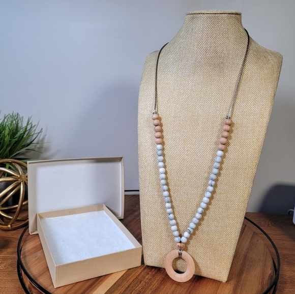 Bella Tunno Teething Necklace Jewelry for Mom and Baby Silicone Beads Breakaway - Picture 7 of 16